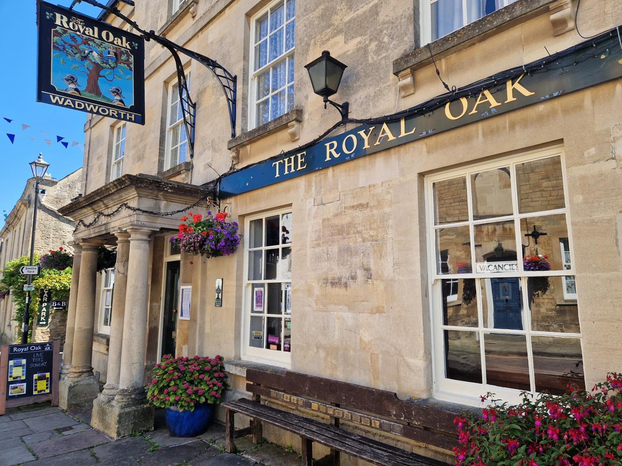 Hotel The Royal Oak Corsham Esterno foto